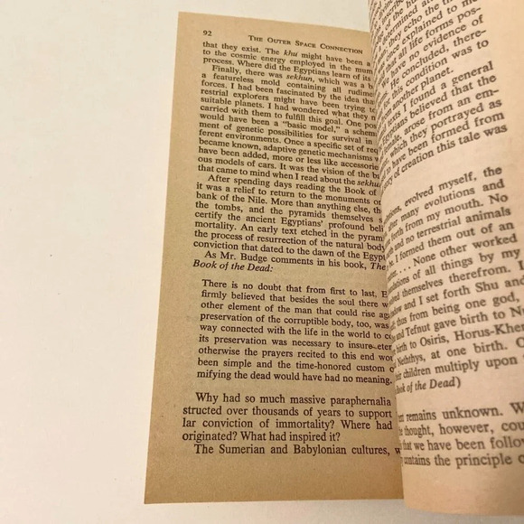 Vintage 1975 The Outer Space Connection by Alan and  Sally Landsburg Paperback - Picture 15 of 16